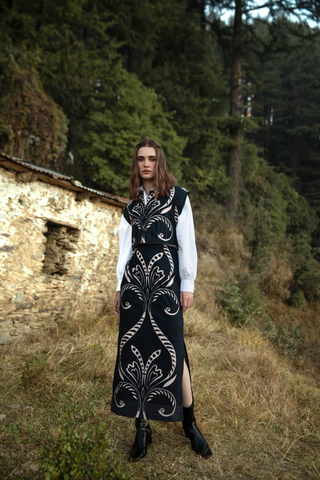 Aspen Skirt - Fountain Black