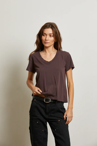 Hendrix - Crispy Lightweight Cotton Boxy V Neck Tee - Cocoa