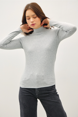 Turtleneck Light Knit Top