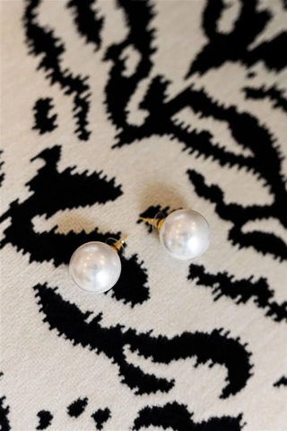 Gege Pearl Stud