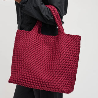 Sky’s the Limit Medium Tote - Wine