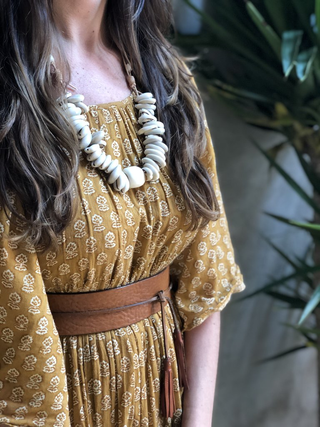 Cord Classic Necklace - Cowrie